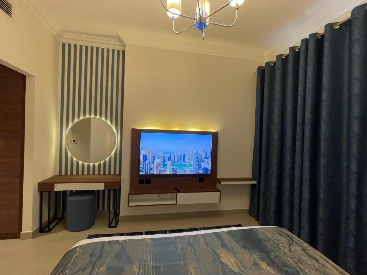 Goodwood Suites Homes Vacation Дубай Екстериор снимка