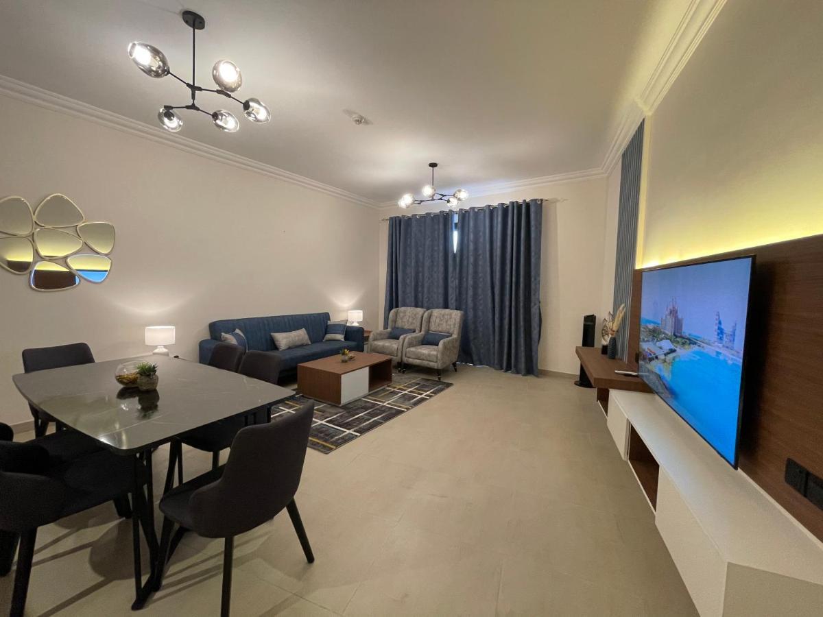 Goodwood Suites Homes Vacation Дубай Екстериор снимка