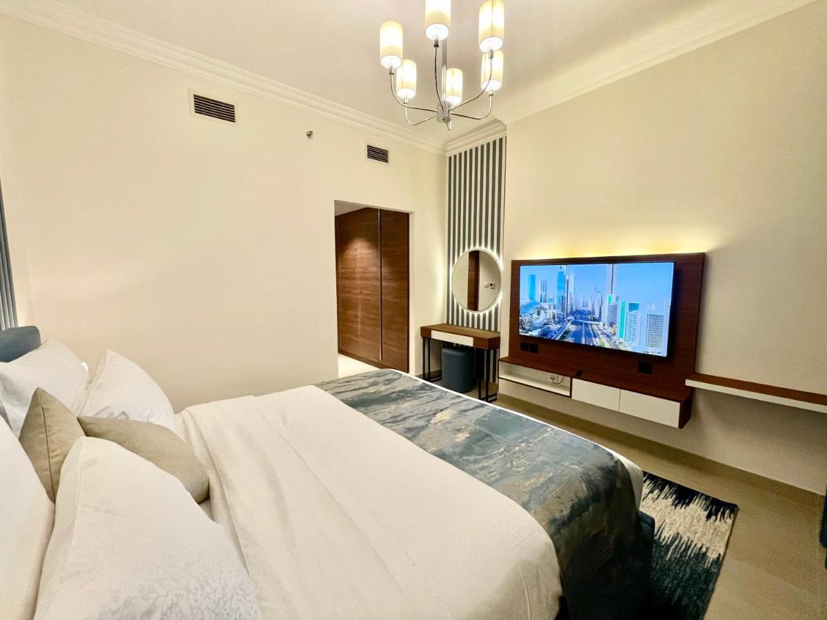 Goodwood Suites Homes Vacation Дубай Екстериор снимка