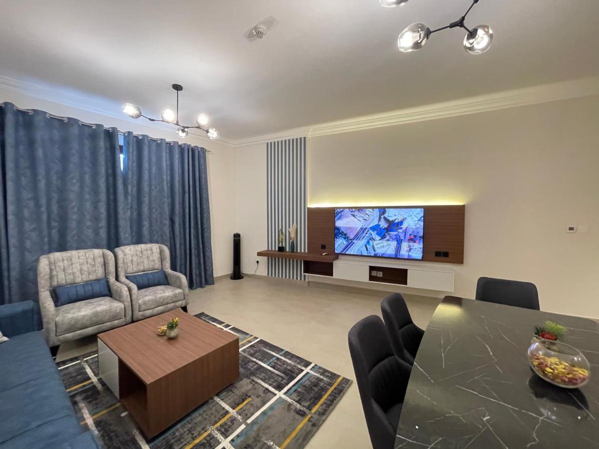 Goodwood Suites Homes Vacation Дубай Екстериор снимка