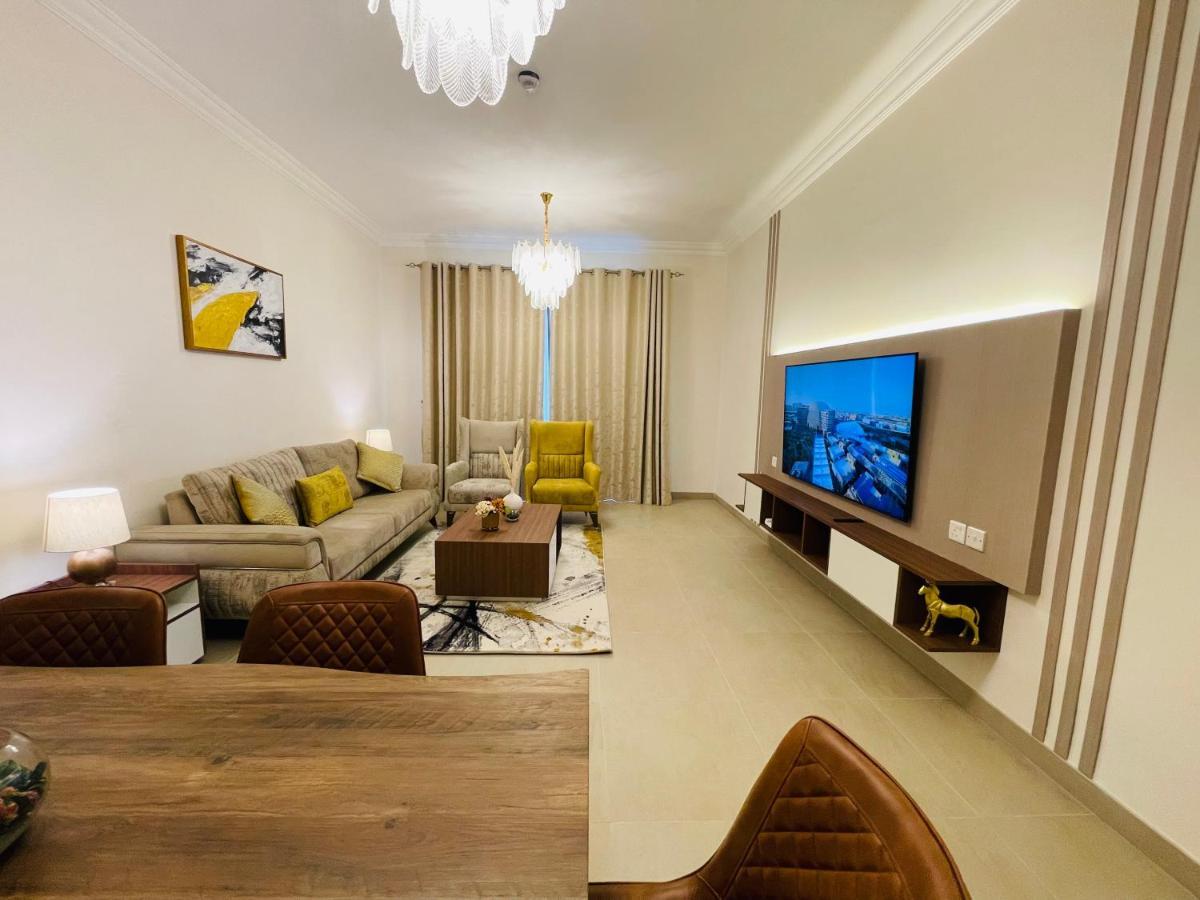 Goodwood Suites Homes Vacation Дубай Екстериор снимка