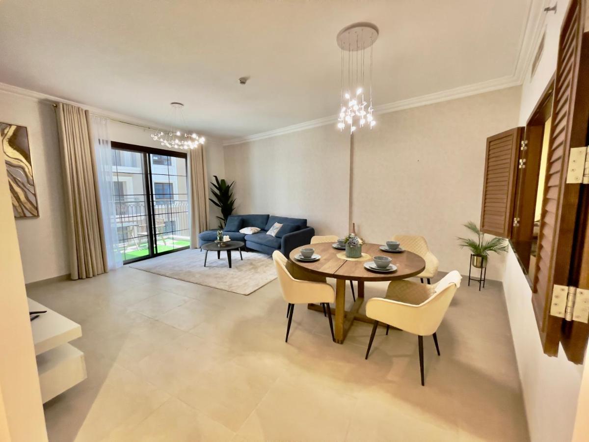 Goodwood Suites Homes Vacation Дубай Екстериор снимка