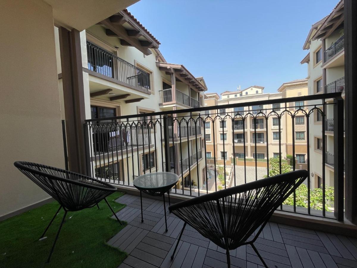 Goodwood Suites Homes Vacation Дубай Екстериор снимка