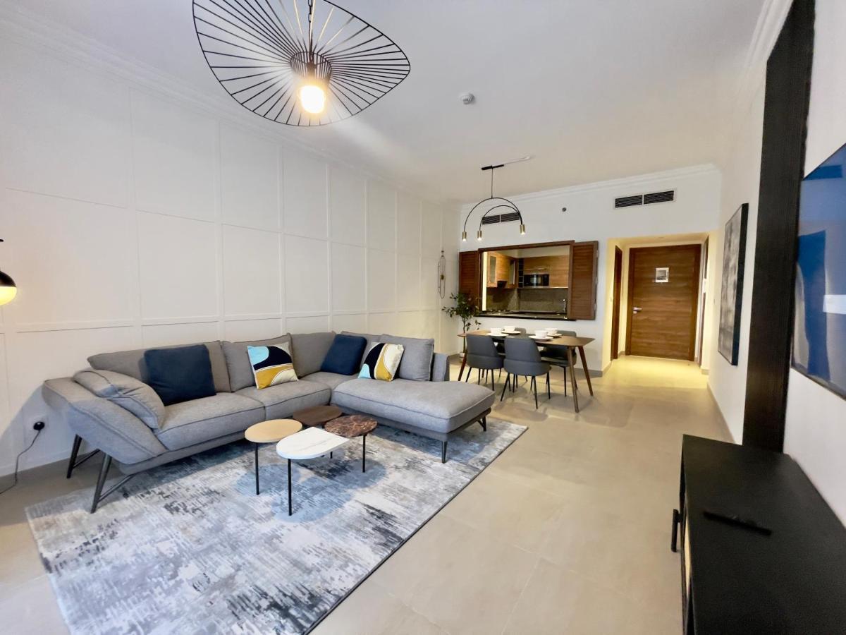 Goodwood Suites Homes Vacation Дубай Екстериор снимка