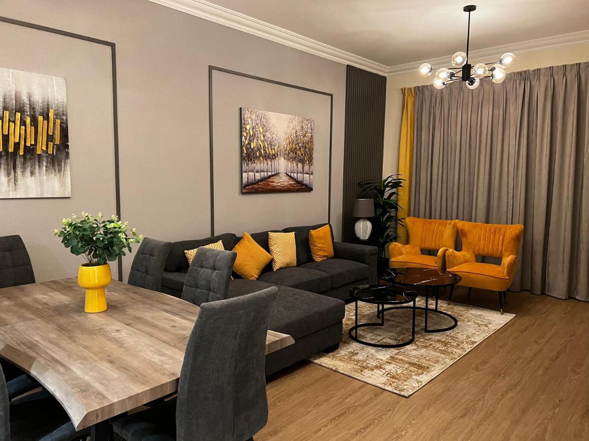 Goodwood Suites Homes Vacation Дубай Екстериор снимка