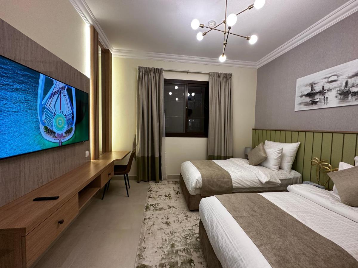 Goodwood Suites Homes Vacation Дубай Екстериор снимка