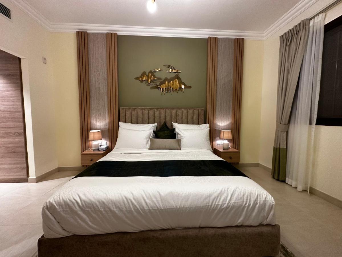 Goodwood Suites Homes Vacation Дубай Екстериор снимка