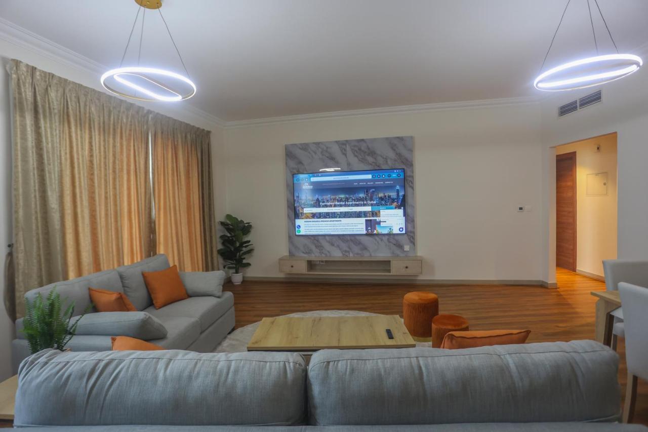 Goodwood Suites Homes Vacation Дубай Екстериор снимка