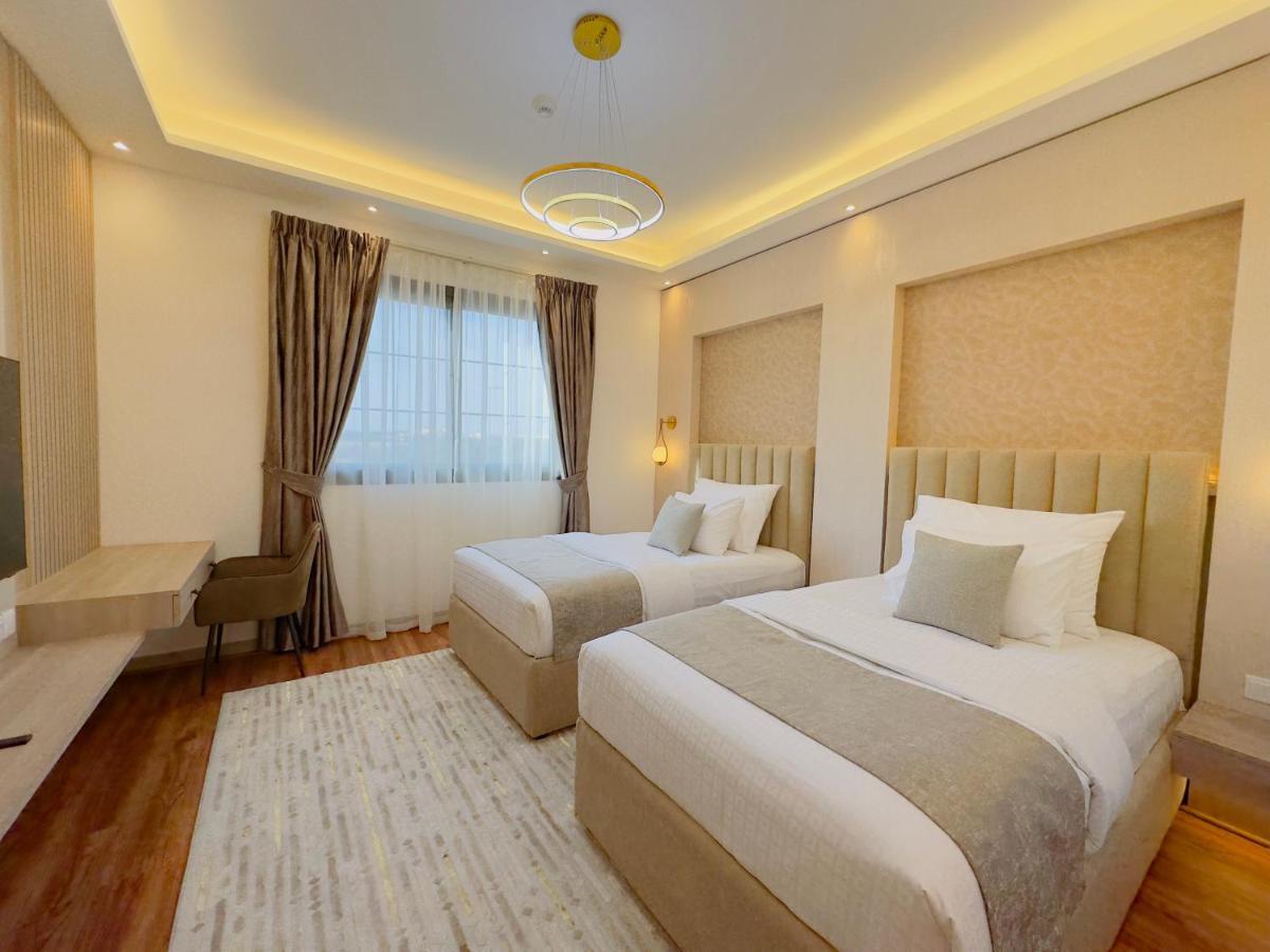 Goodwood Suites Homes Vacation Дубай Екстериор снимка