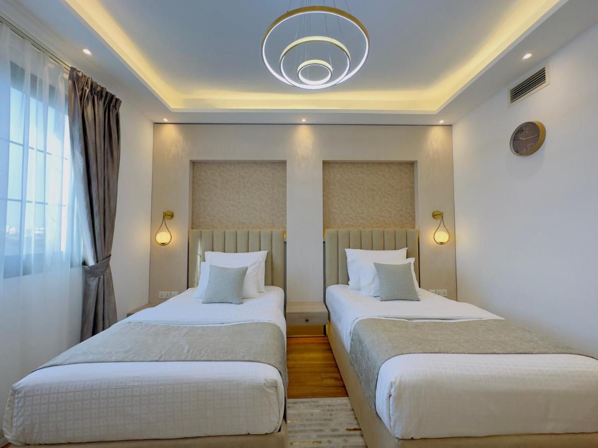 Goodwood Suites Homes Vacation Дубай Екстериор снимка