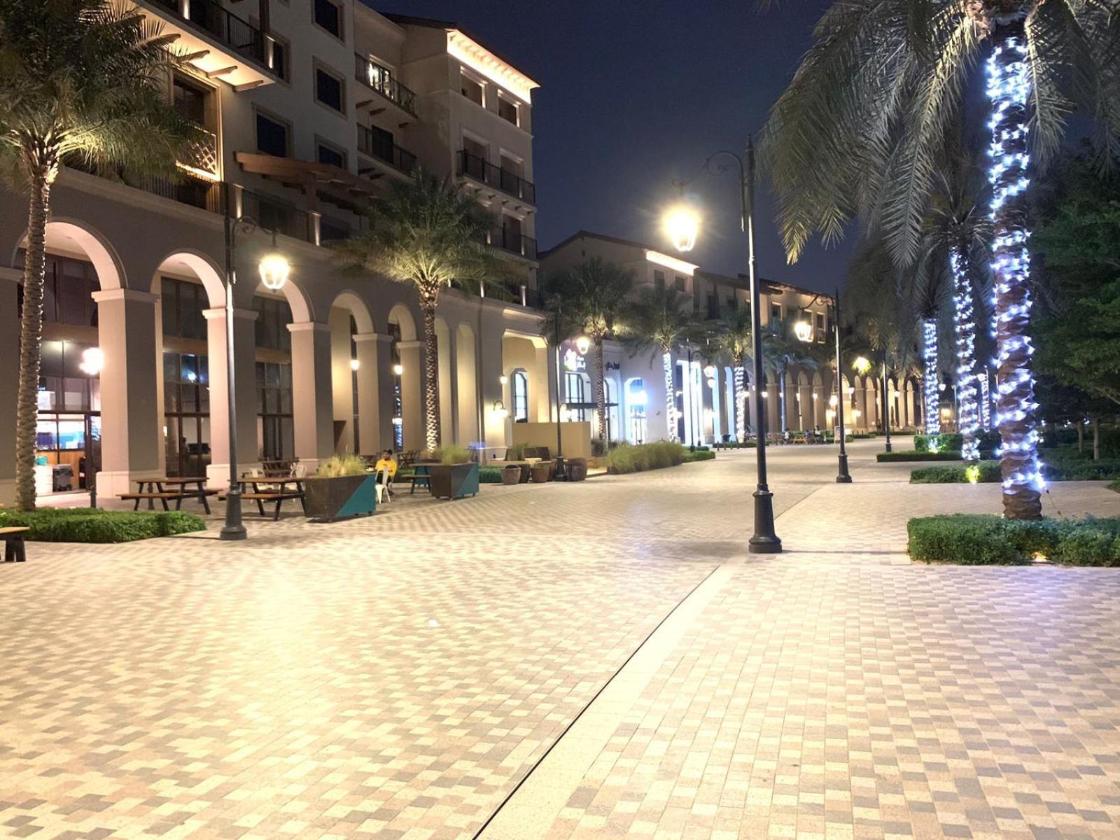 Goodwood Suites Homes Vacation Дубай Екстериор снимка